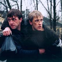 Владимир Вдовиченков и Сергей Горобченко в фильме "Бумер"
 (©СТВ (www.ctb.ru))