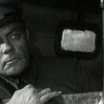 Кирилл Лавров в фильме "Живые и мертвые"