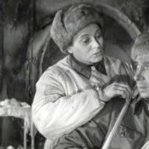 Любовь Соколова и Олег Ефремов в фильме "Живые и мертвые"
