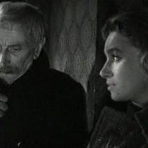 Николай Сергеев и Людмила Любимова в фильме "Живые и мертвые"