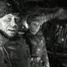 Анатолий Папанов в фильме "Живые и мертвые"