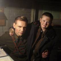 Иван Суханов на съемках сериала "Дом образцового содержания"