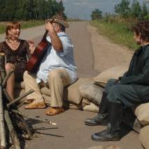 Людмила Дмитриева, Александр Кузьмичев и Алексей Филимонов на съемках фильма "Разметка"