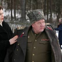 Роман Мадянов, Светлана Тимофеева-Летуновская в фильме "Петя по дороге в Царствие Небесное"