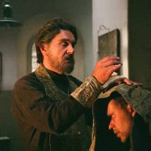 Сергей Маковецкий на съемках фильма "Поп"