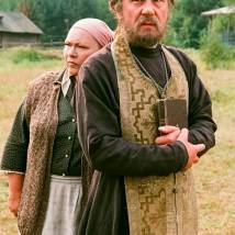 Сергей Маковецкий и Нина Усатова на съемках фильма "Поп"