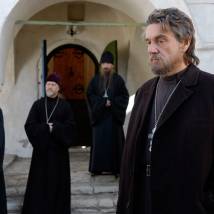 Сергей Маковецкий на съемках фильма "Поп"