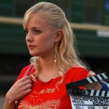 Алина Сандрацкая на съемках сериала "Обручальное кольцо"