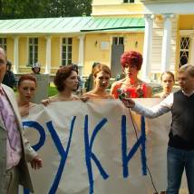 На съемках фильма "Стэп бай стэп"