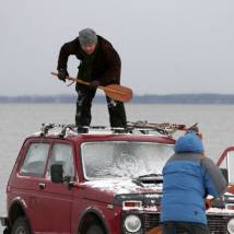 На съемках фильма "Особенности национальной подледной ловли, или Отрыв по полной"