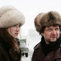 Мария Шукшина и Константин Воробьев на съемках фильма "Похороните меня за плинтусом"