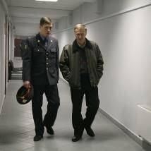 Андрей Муравьев и Михаил Клименюк в фильме "Закон обратного волшебства"
