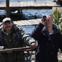 Художник-постановщик Игорь Коцарев и оператор Руслан Герасименков на съемках фильма "Одна война"