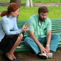 Ирина Бразговка и Михаил Пореченков на съемках сериала "Доктор Тырса"