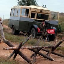 На съемках фильма "В сторону от войны"