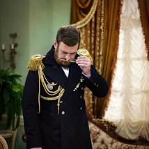 Степан Старчиков на съемках сериала "Институт благородных девиц"