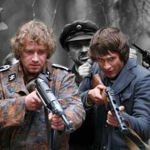 Алексей Барабаш и Дмитрий Ступка в фильме "Мы из будущего 2"
