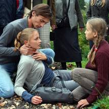 Антон Феоктистов и Татьяна Казючиц в сериале "Гадание при свечах"