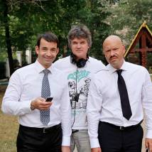 Дмитрий Певцов, Вадим Шмелев и Федор Бондарчук на съемках сериала "Лектор"