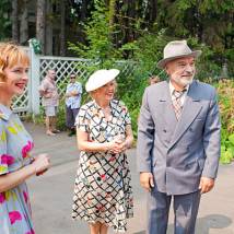 Елена Дробышева, Михаил Ремизов, Анна Легчилова на съемках фильма "Голубка"