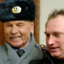 Владимир Гостюхин и Михаил Кабанов на съемках сериала "Участковый"