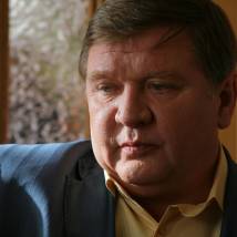 Роман Мадянов на съемках фильма "Бабло"