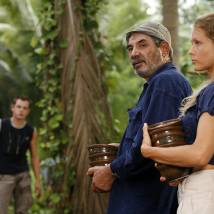 Эльвира Болгова и Александр Панкратов-Черный в сериале "Остров ненужных людей"