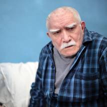 Армен Джигарханян на съемках сериала "Земский доктор. Продолжение"