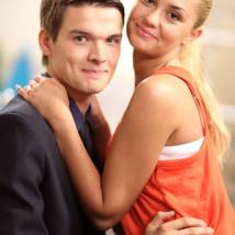 Алексей Коряков и Агата Муцеинеце на съемках сериала "Закрытая школа 2"