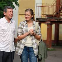 Юрий Нифонтов и Карина Андоленко на съемках фильма "Загадка для Веры"