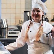 Елена Дубровская на съемках фильма "Ночь одинокого филина"
