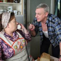 Мария Аронова и Александр Половцев на съемках сериала "Восьмидесятые"