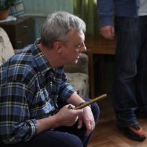 Александр Половцев на съемках сериала "Восьмидесятые"