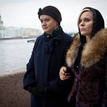 Анна Михалкова и Яна Троянова в фильме "Кококо"