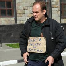 Иван Рыжиков на съемках сериала "Проснемся вместе?"