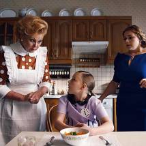 Наталья Селезнева, Ирина Пегова в фильме "Страна хороших деточек"