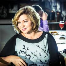 Марина Гайзидорская на съемках сериала "Стройка"