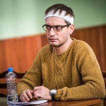 Артем Григорьев на съемках сериала "Стройка"