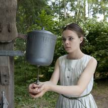 Мария Астахова на съемках сериала "Бедные родственники"