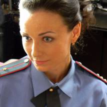 Анна Бачалова на съемках сериала "Под прицелом"