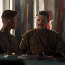 Евгений Дятлов на съемках сериала "Красные горы"