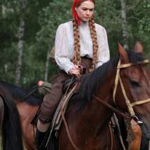 Светлана Фролова на съемках сериала "Красные горы"