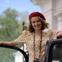 Мария Кожевникова на съемках сериала "Красные горы"