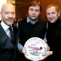 Федор Бондарчук, Вячеслав Муругов на съемках сериала "Молодежка"