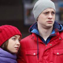 Юлия Маргулис и Александр Соколовский на съемках сериала "Молодежка"