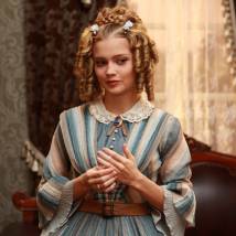 Алина Кизиярова на съемках сериала "Тайны института благородных девиц"