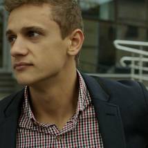 Артем Волков в фильме "Бесследно"