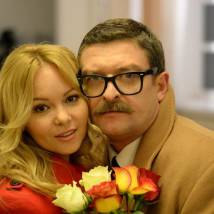Ольга Бурлакова и Сергей Комаров на съемках фильма "Любовь из пробирки"