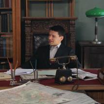 Даниил Страхов на съемках сериала "Генералы против генералов"