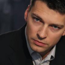 Даниил Страхов на съемках сериала "Генералы против генералов"